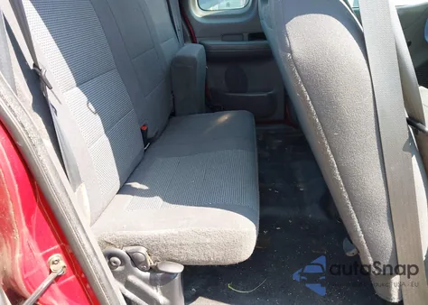 2004 Ford F-150 Heritage Classic from USA, damaged, VIN 2FTRX17204CA57555